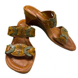 Nurture **RARE ** Leather Tan Green Brown Open Toe Wedge Sandal size 7